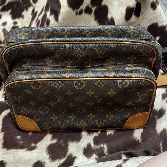 Louis Vuitton Handbags - Louis Vuitton Nile